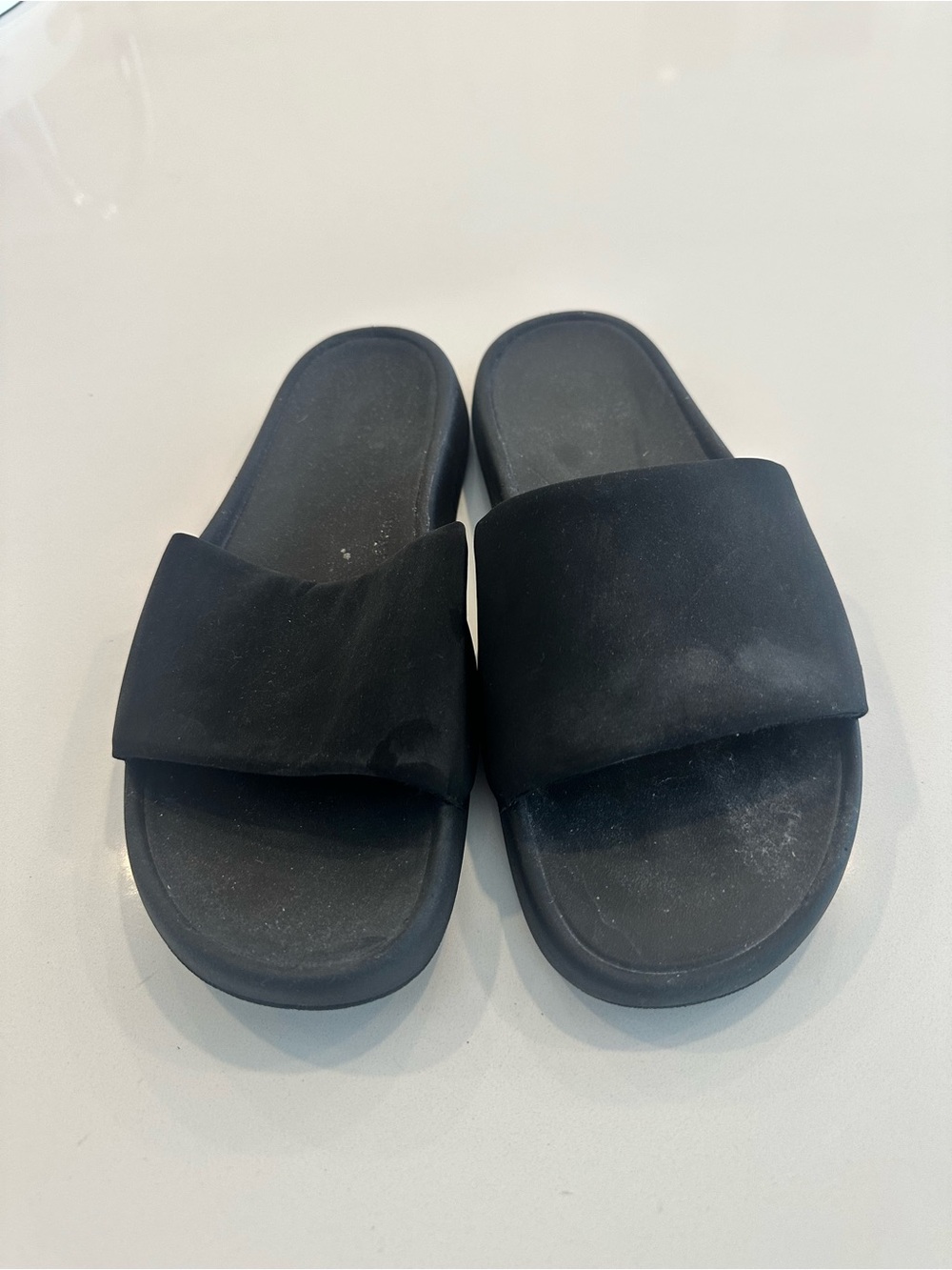 Lululemon Restfeel Black slides sz 9